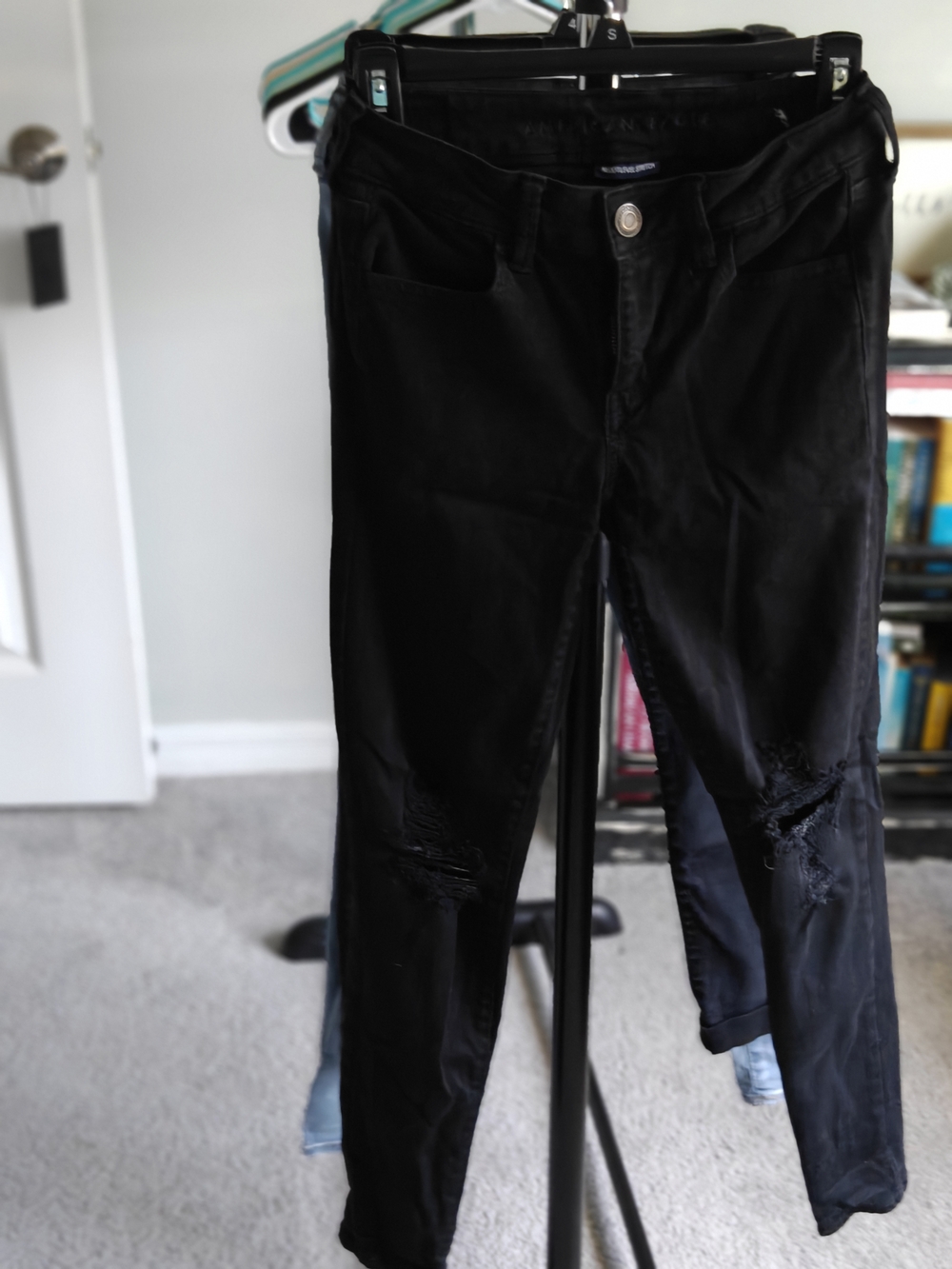 American Eagle Outfitters Black High-Rise Skinny Jeans